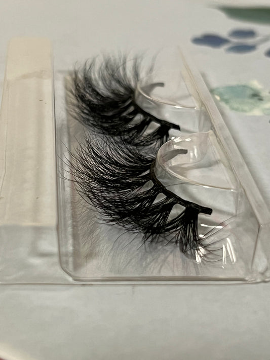 "Scorpio" - 20mm Mink Lashes